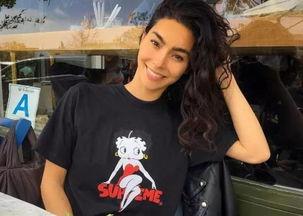 网红张内儿,网红界的时尚风向标，揭秘她的魅力秘诀